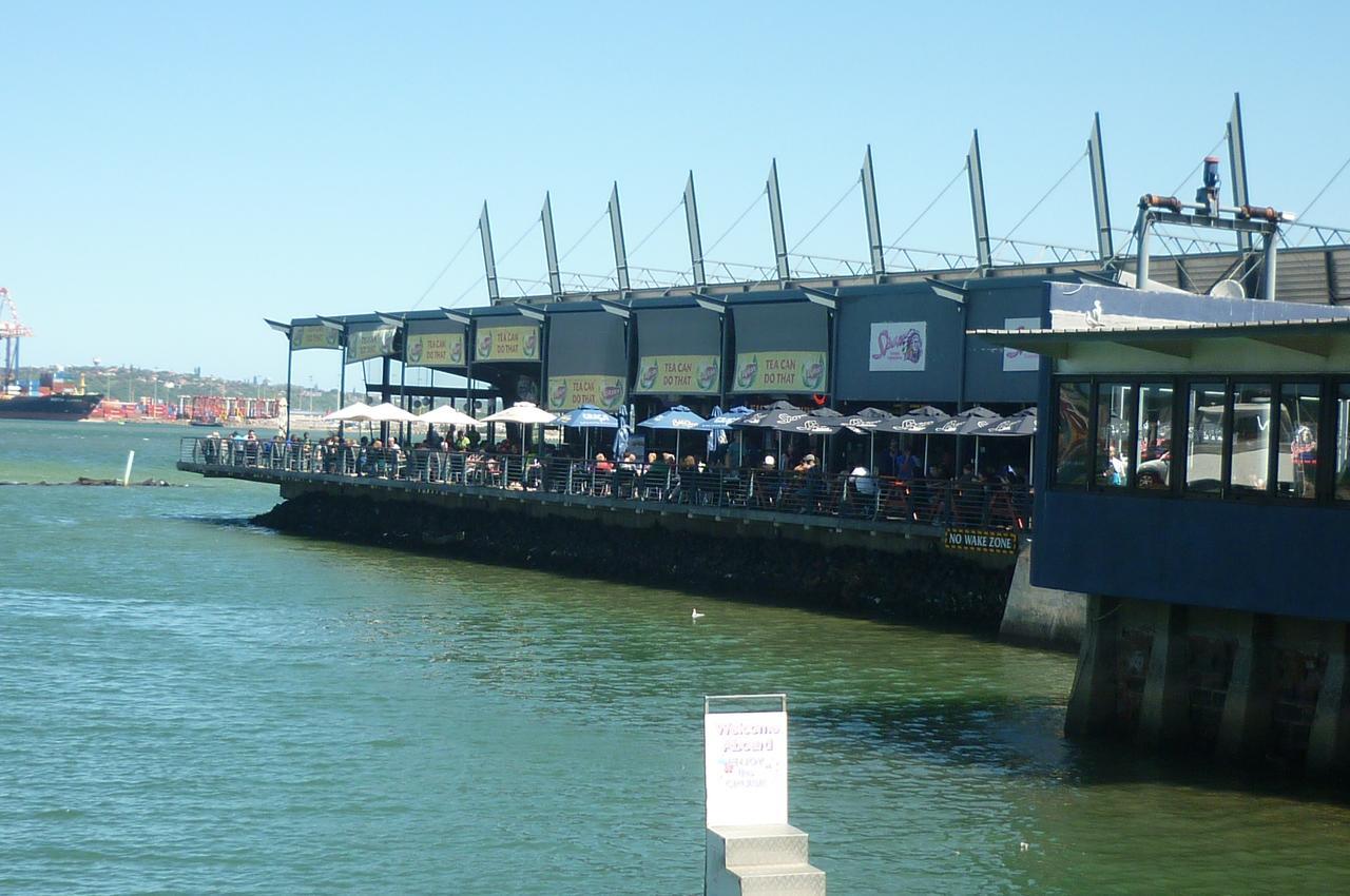 Riviera Hotel Durban Exterior foto